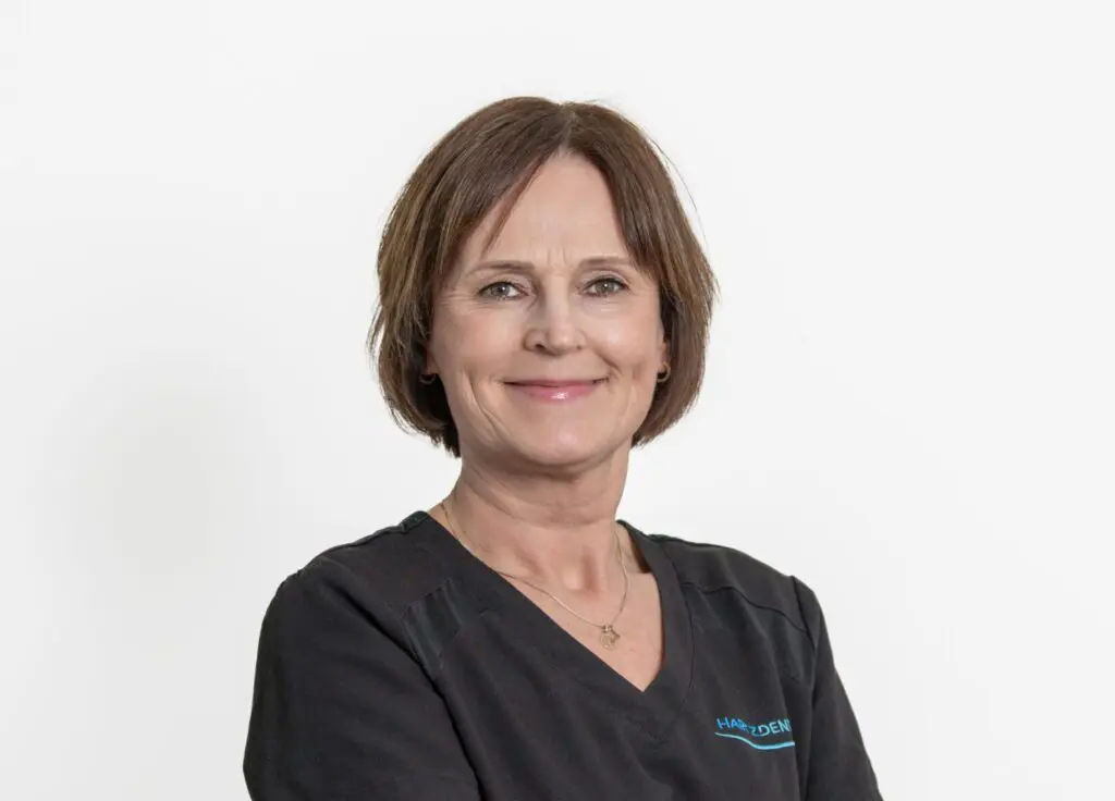 Lena Åslie tannlegeassistent hos Hartz Dental