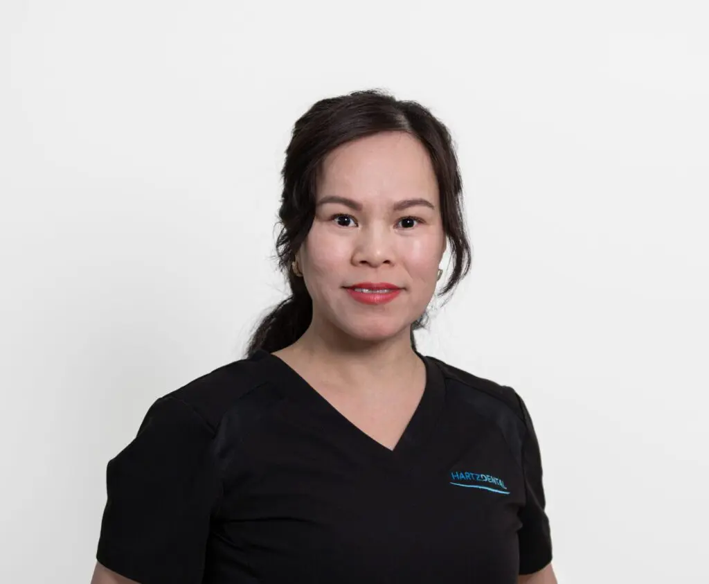 Pham Tieu Quybh Nhu tannhelsesekretær hos Hartz Dental