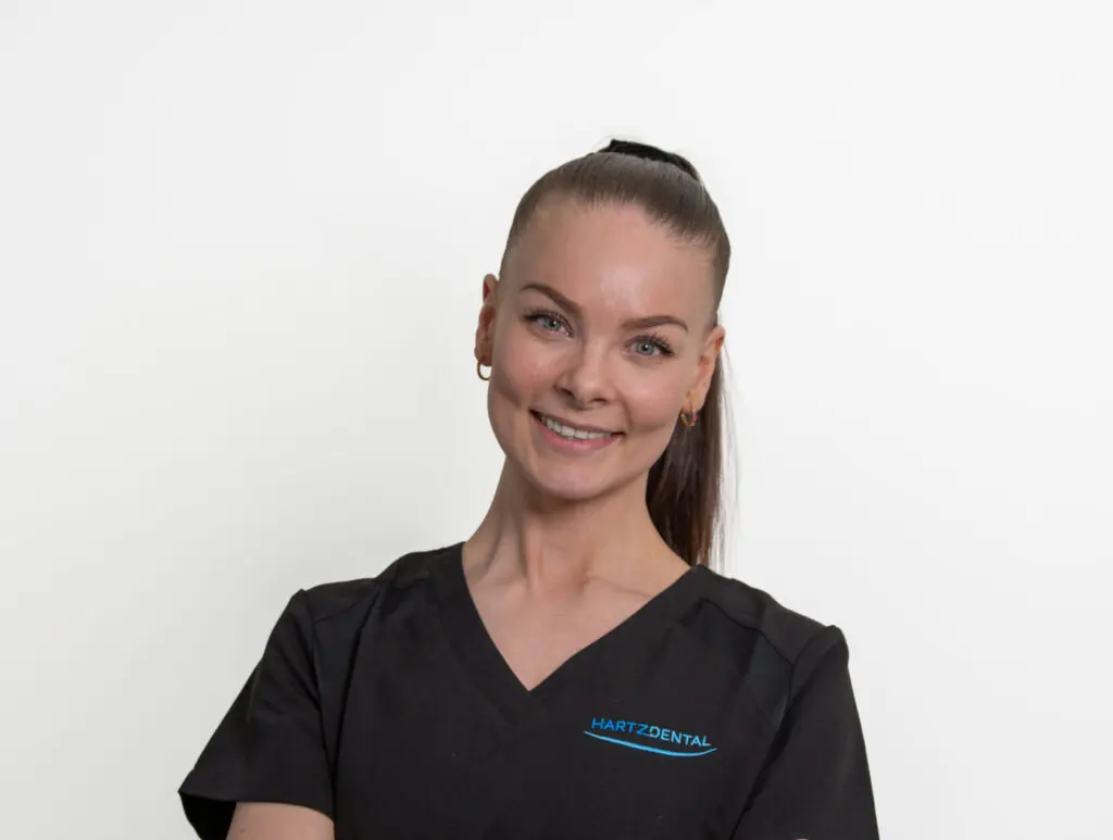 bildet viser tina ohlberg strand hos hartz dental